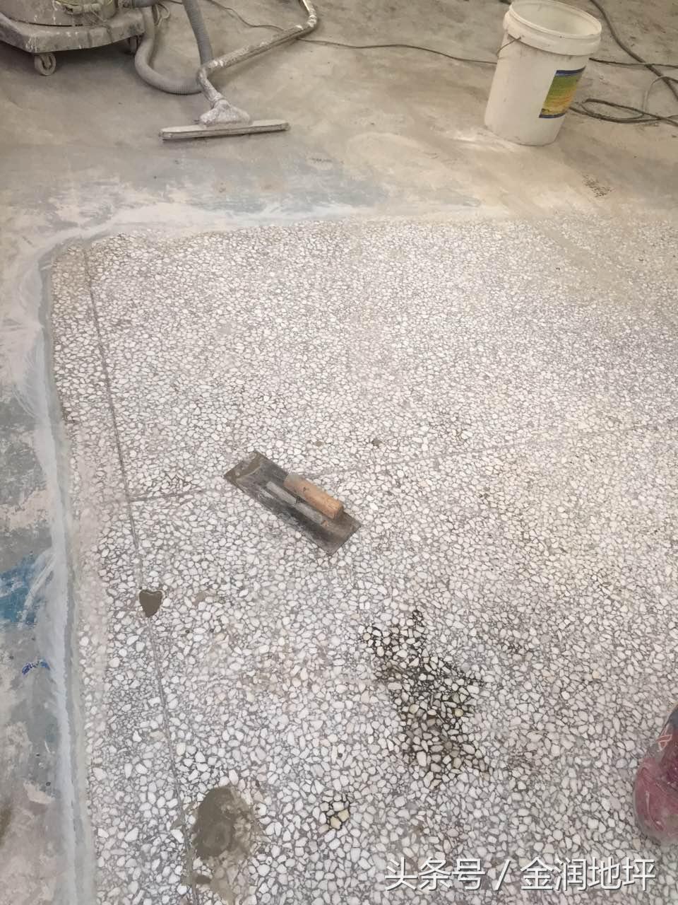 水磨石地咋擦光亮如新,水磨石怎样才能保持永久光亮