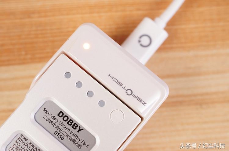 无人机可以放手上飞吗,无人机开箱视频100多块钱的无人机