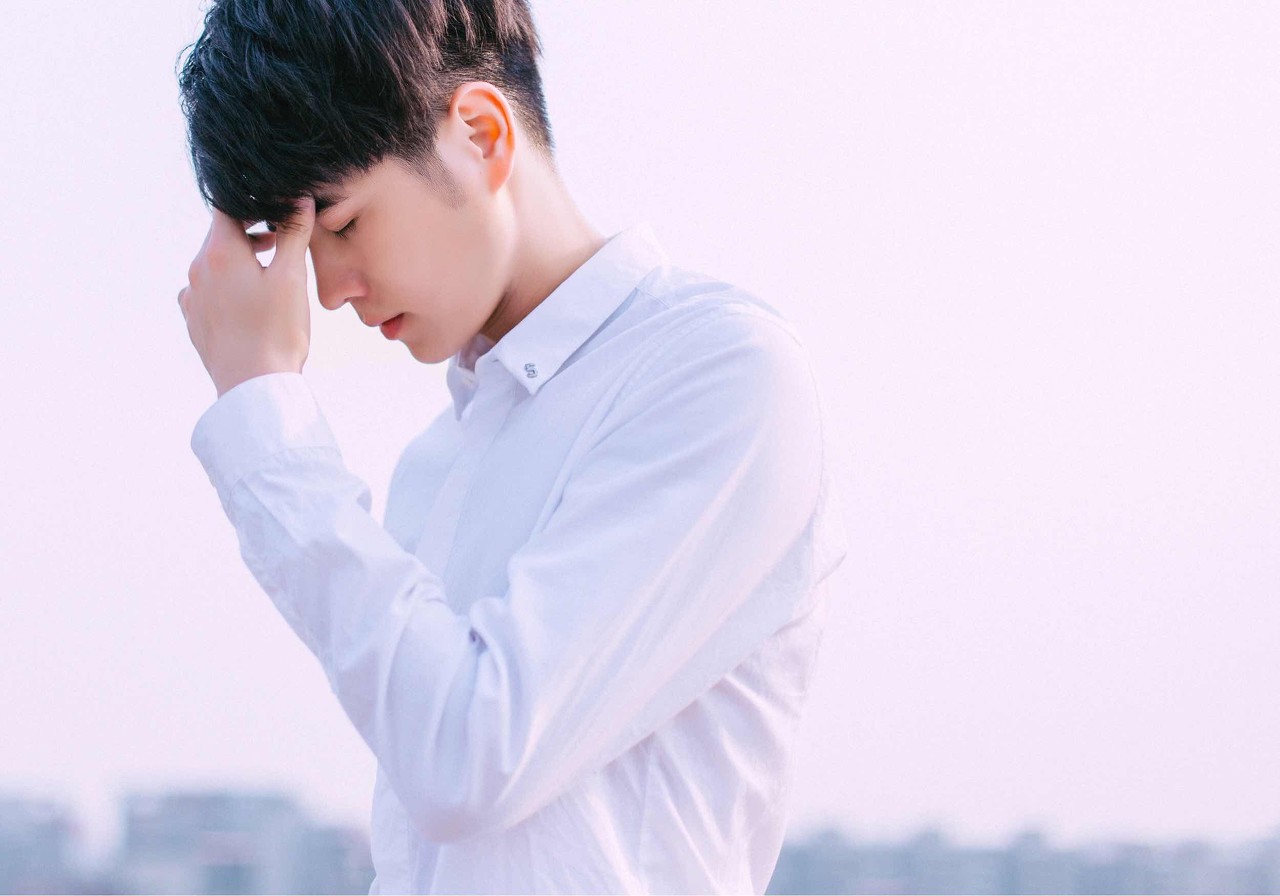 小说：韩川先生的大浴池差不多就是露天的，他都不怕被人看吗？