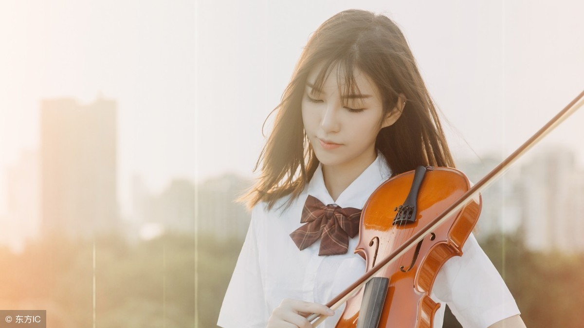 小说赌石两块就值六个亿,小说小伙赌石逆袭赚8000亿