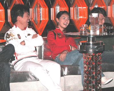 黄健翔主持人,央视主持人黄健翔现在在干嘛