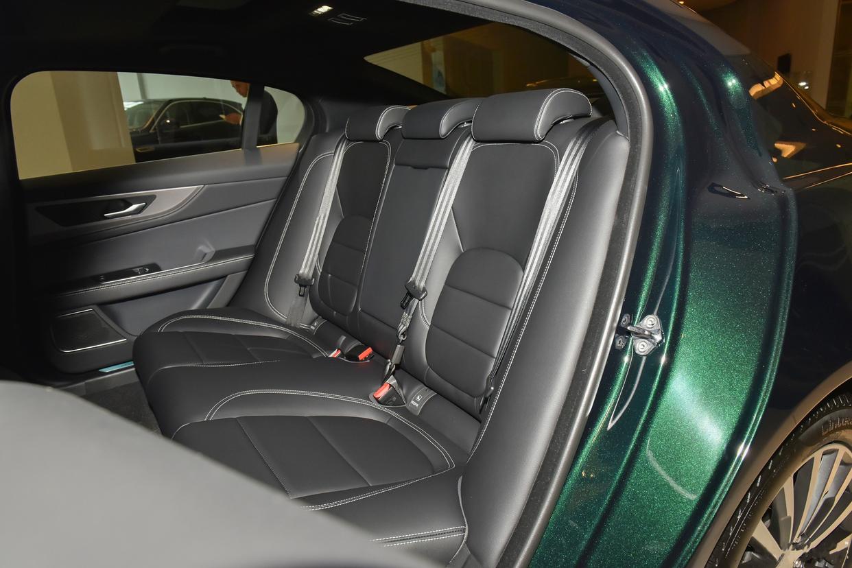 全系标配2.0t8at四驱,捷豹xel是采埃孚8at吗