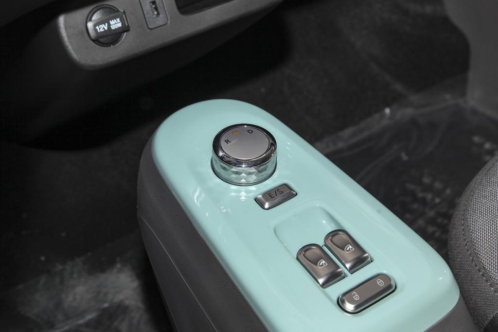 长安lumin车型5座,长安lumin轻甜款3.99万