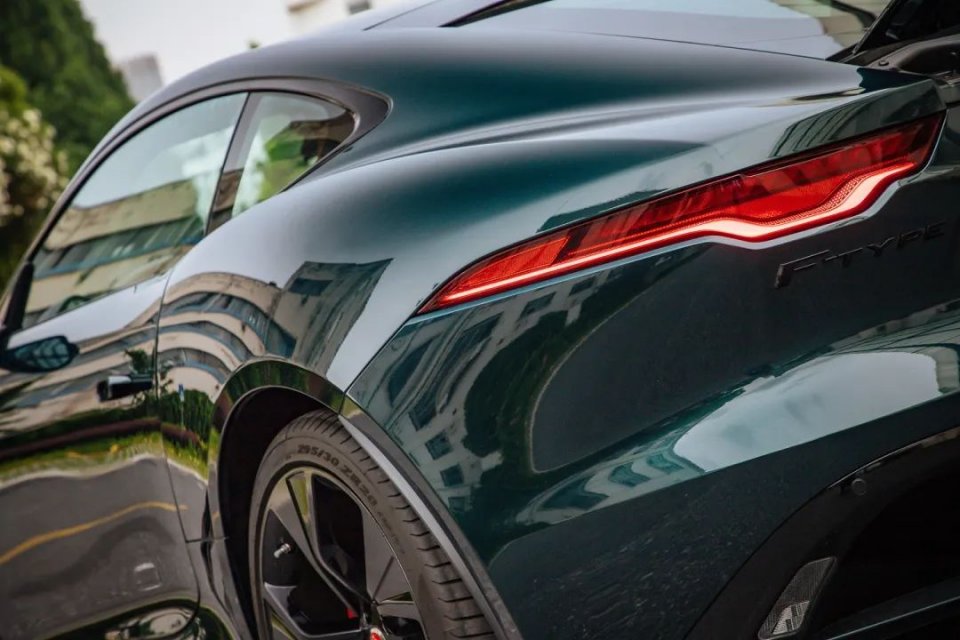 试驾|美“豹”出击——全新捷豹F-Type（JaguarF-Type）