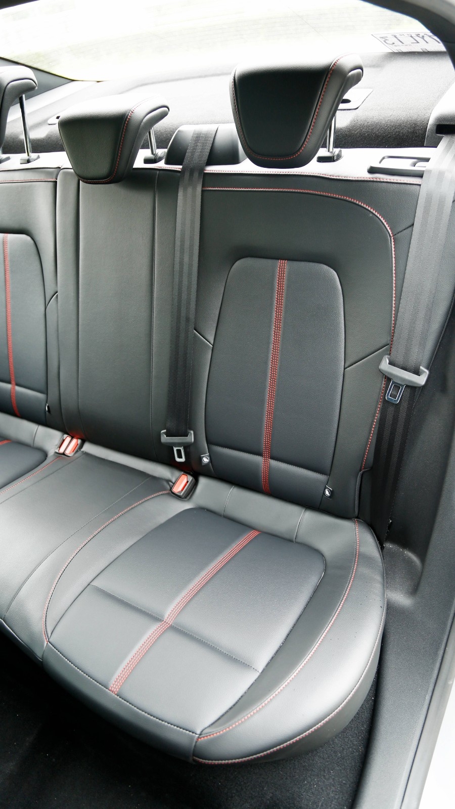 7.9秒破百原厂短簧的小钢炮福特福克斯试驾