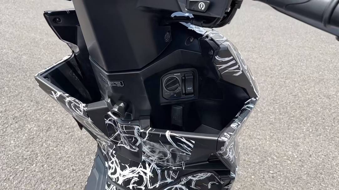 本田ns125rx踏板拆解,本田全新ns125rx运动小踏板