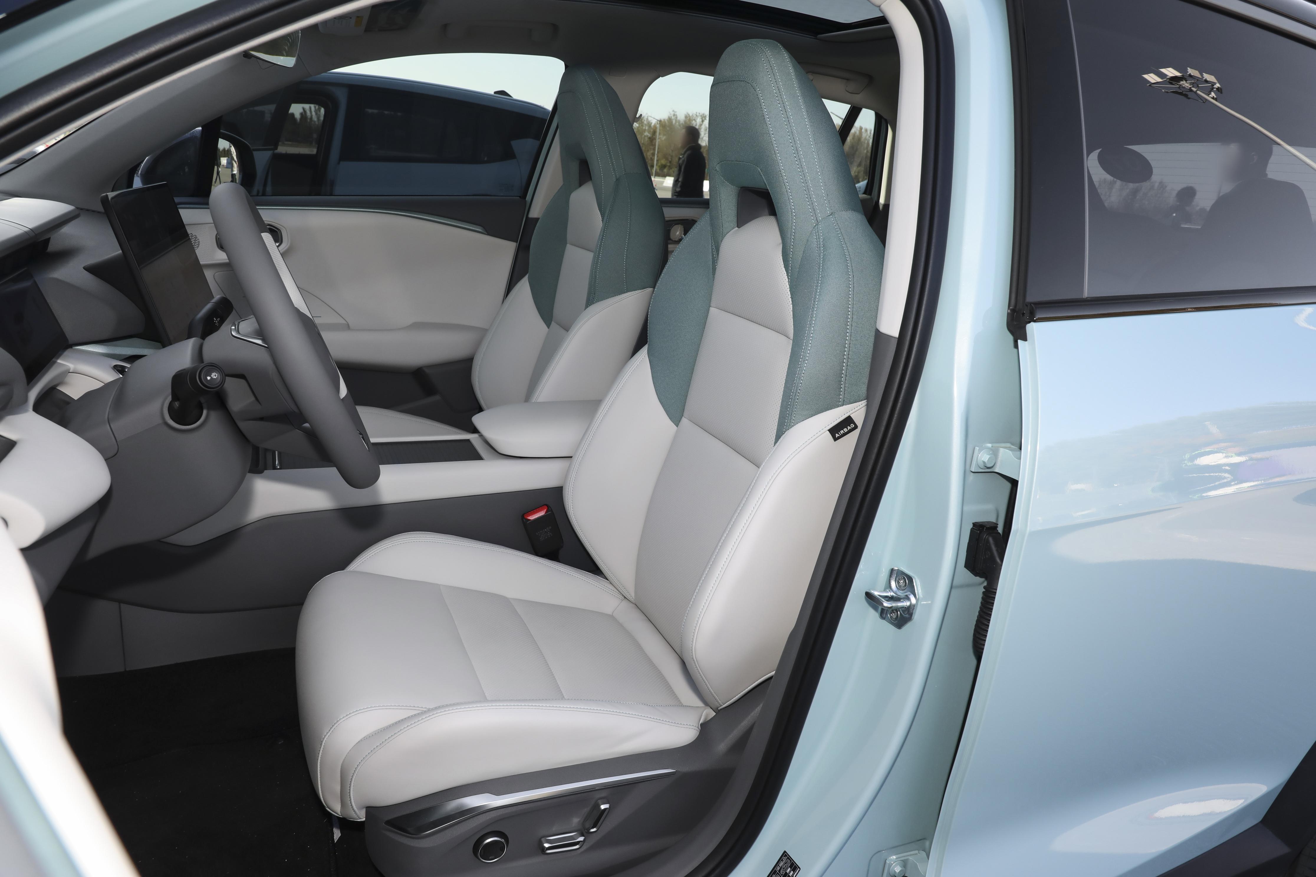 领克06em-p带你赴约每一场约会,领克06em-p新款上市价格