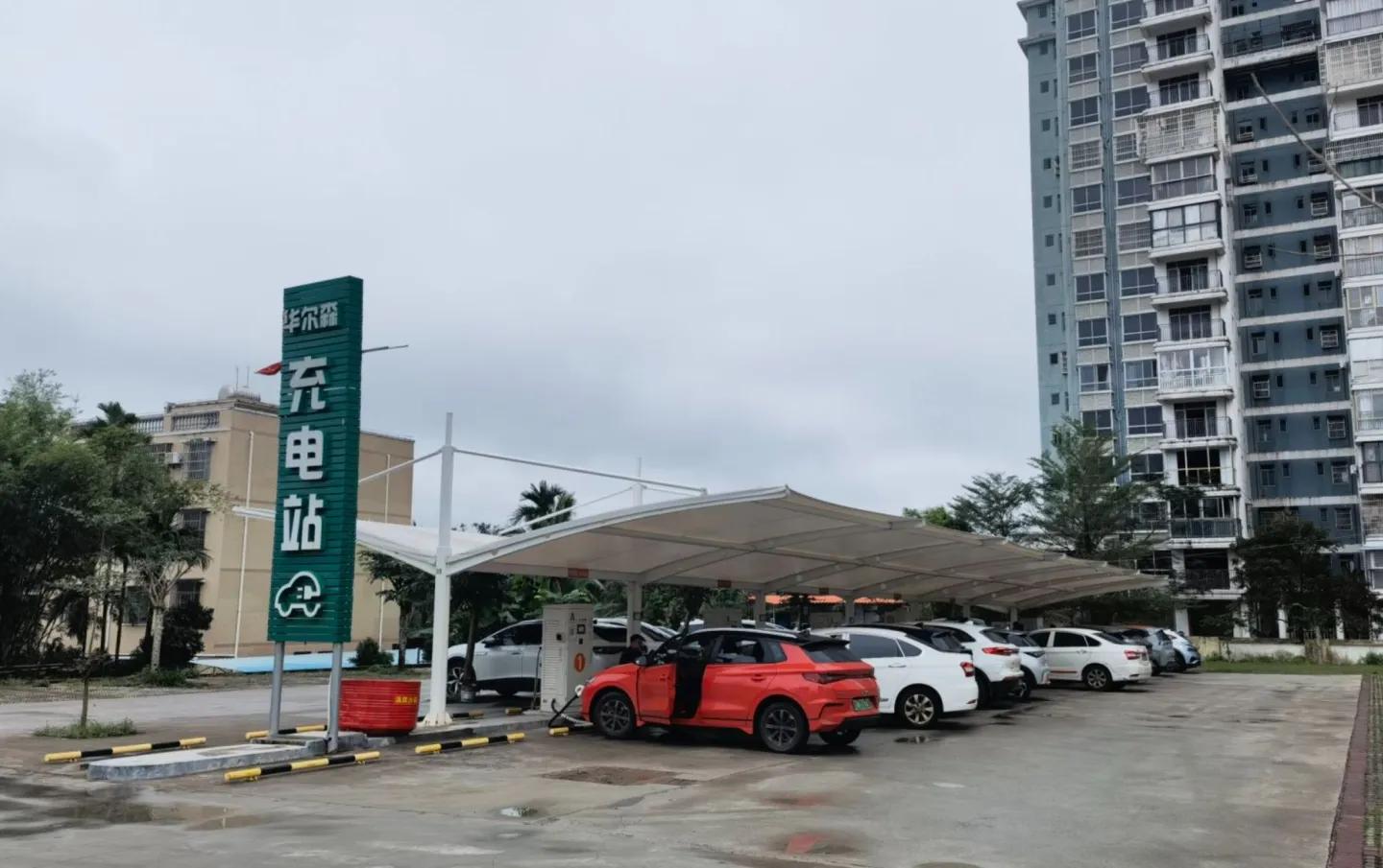 租车租电车还是燃油车,租车短租是油车好还是电车划算