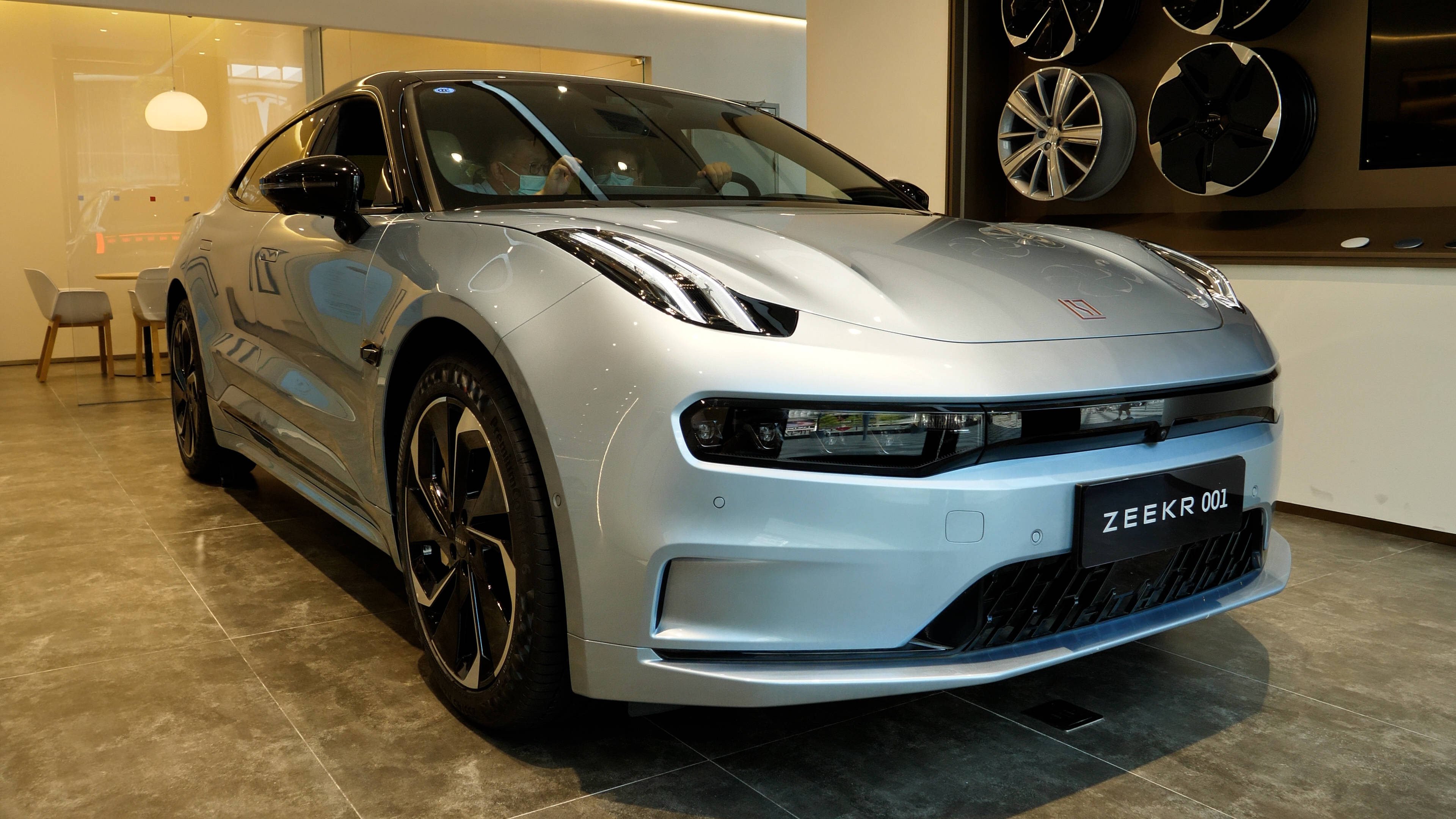 宝马五系vs奔驰e,宝马5系vs奔驰evs奥迪a6哪个跑得快