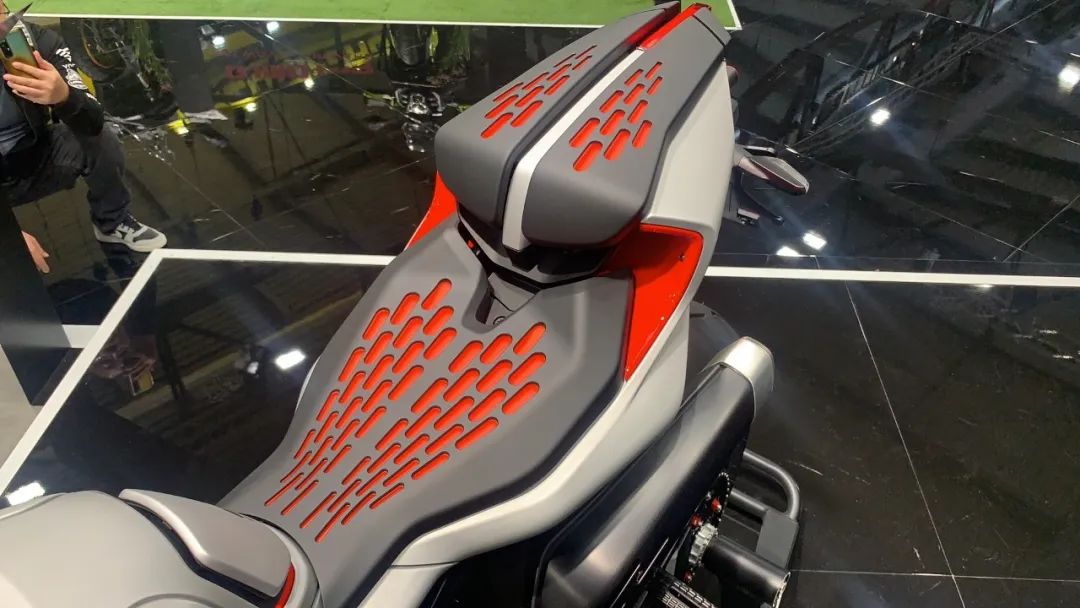 米兰车展qj125,2022米兰车展贝纳利trk800x