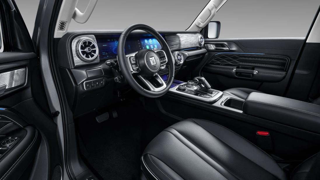 女性适合开什么越野车,既能越野又能家用的越野车推荐