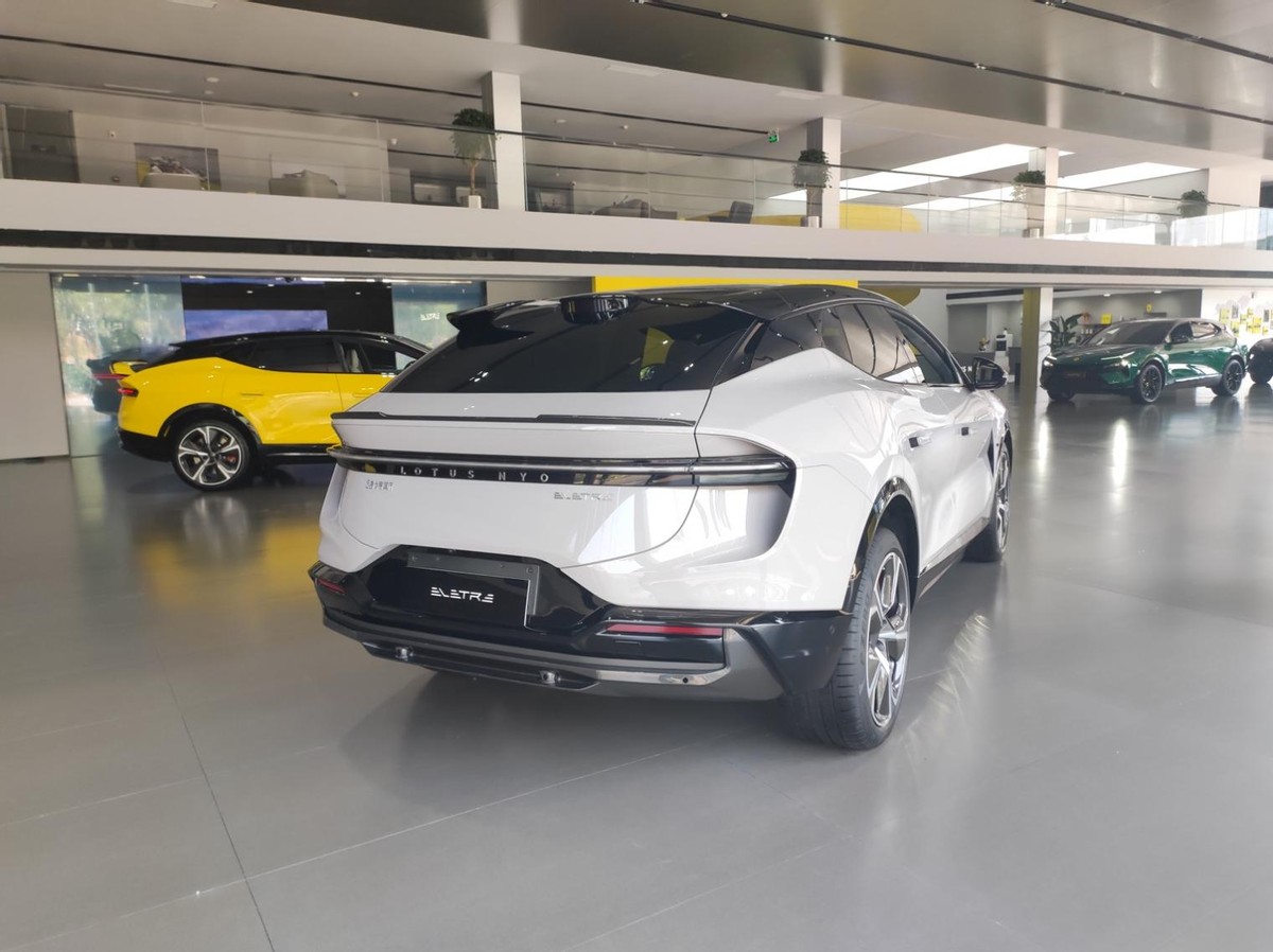 路特斯纯电轿跑百公里加速,路特斯eletre两个版本百公里加速