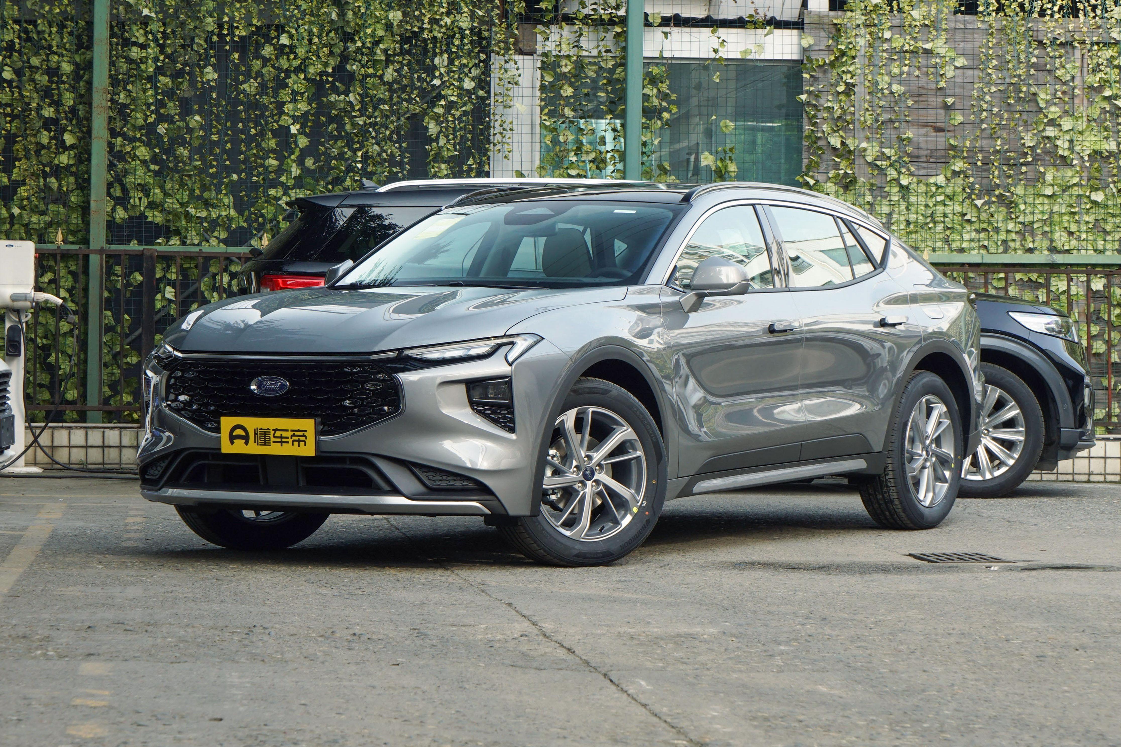 福特evos首发限量版和st-line区别,福特evosecoboost245st-line