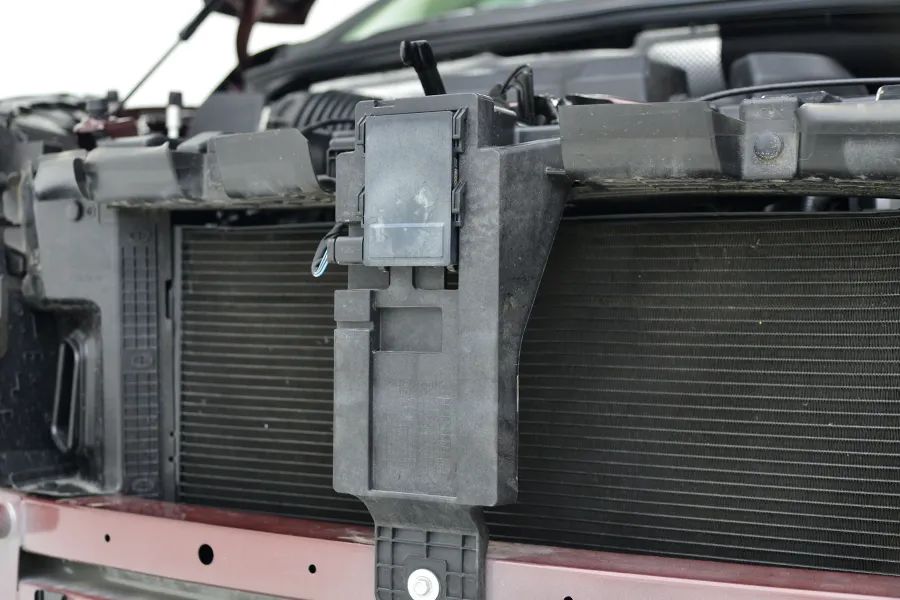 别克gl8652t防撞梁升级,新别克gl8前防撞梁