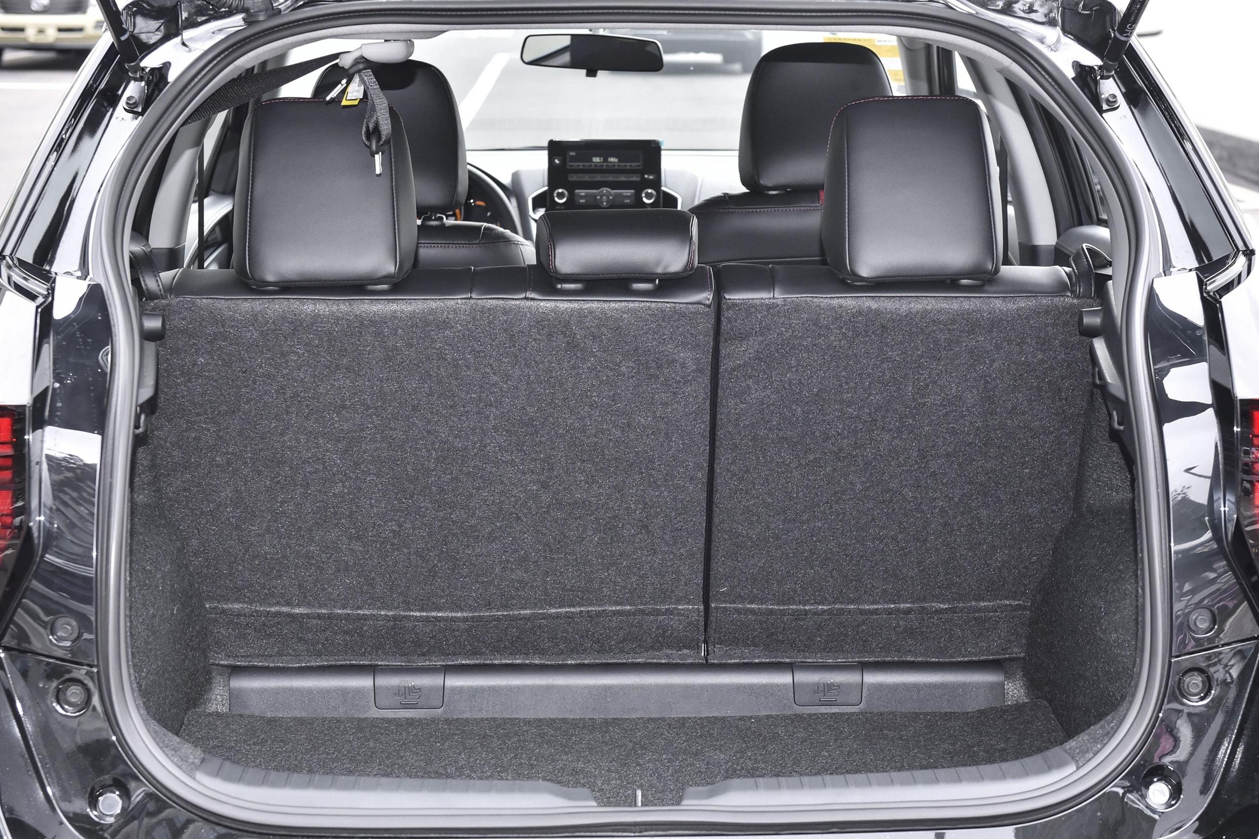 丰田致炫x豪华版买什么颜色,丰田致炫x配置是自吸吗