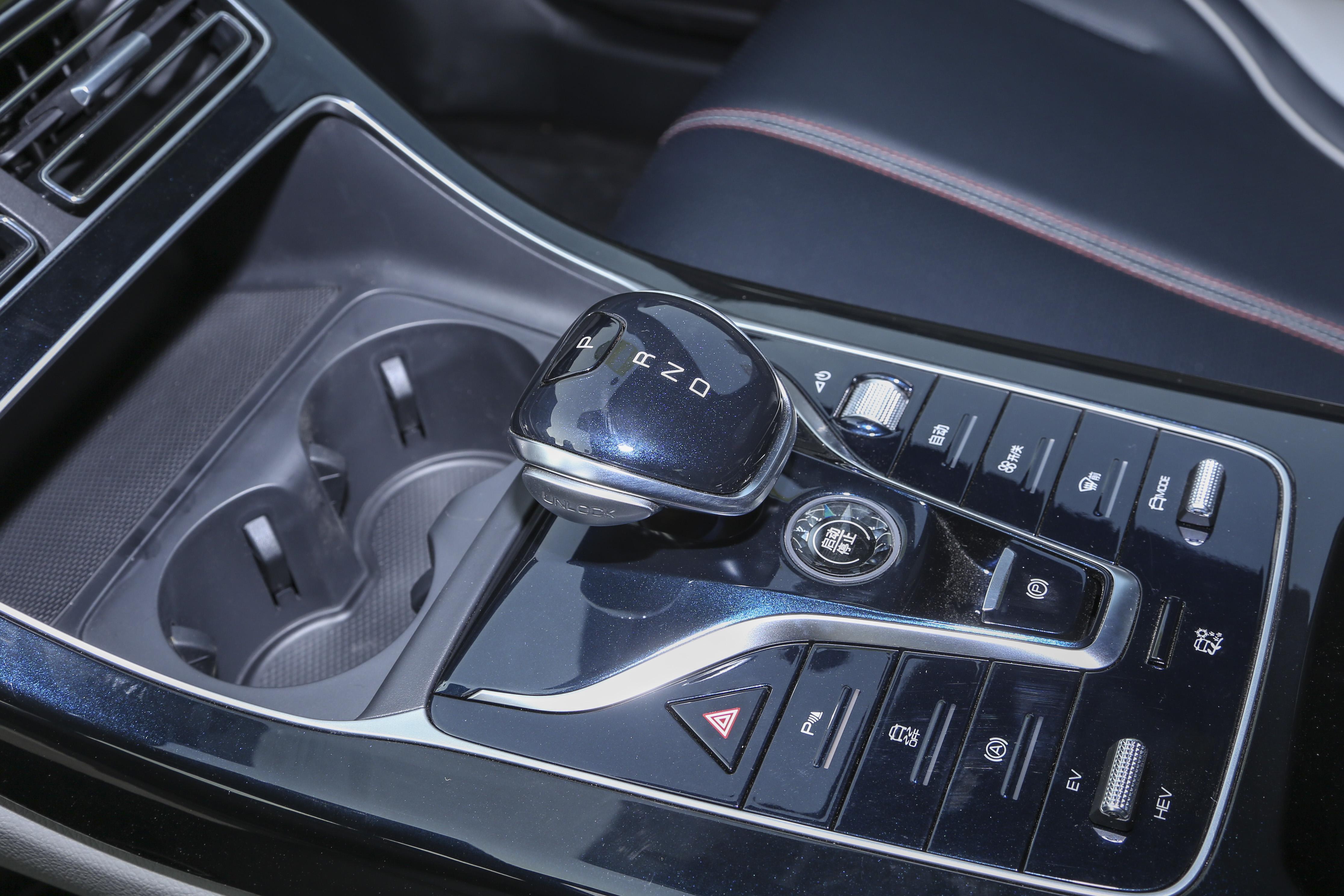 秦plusdmi冠军版和丰田双擎怎么选,秦plusdmi选双擎还纯电