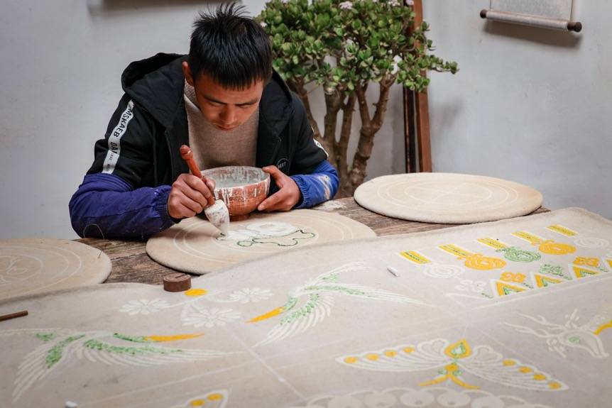 八年爱心公益路,捷豹路虎百年辉煌