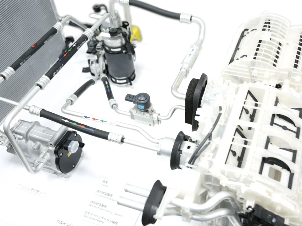 汽车堵车时空调效果不好,汽车一堵车就高温是什么原因