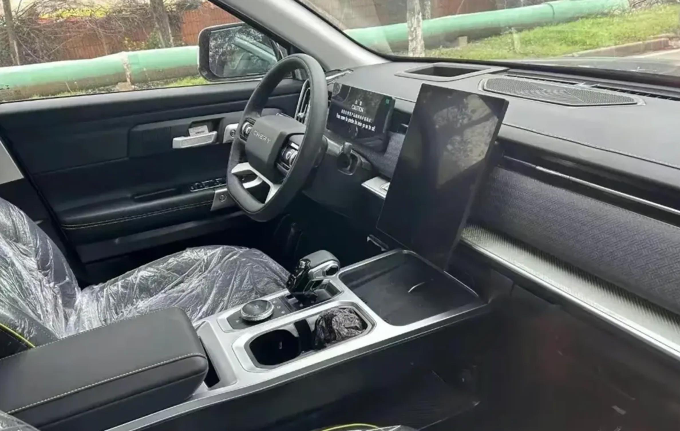 奇瑞路虎evoquep250se,奇瑞全新越野suv探索06插电混动版