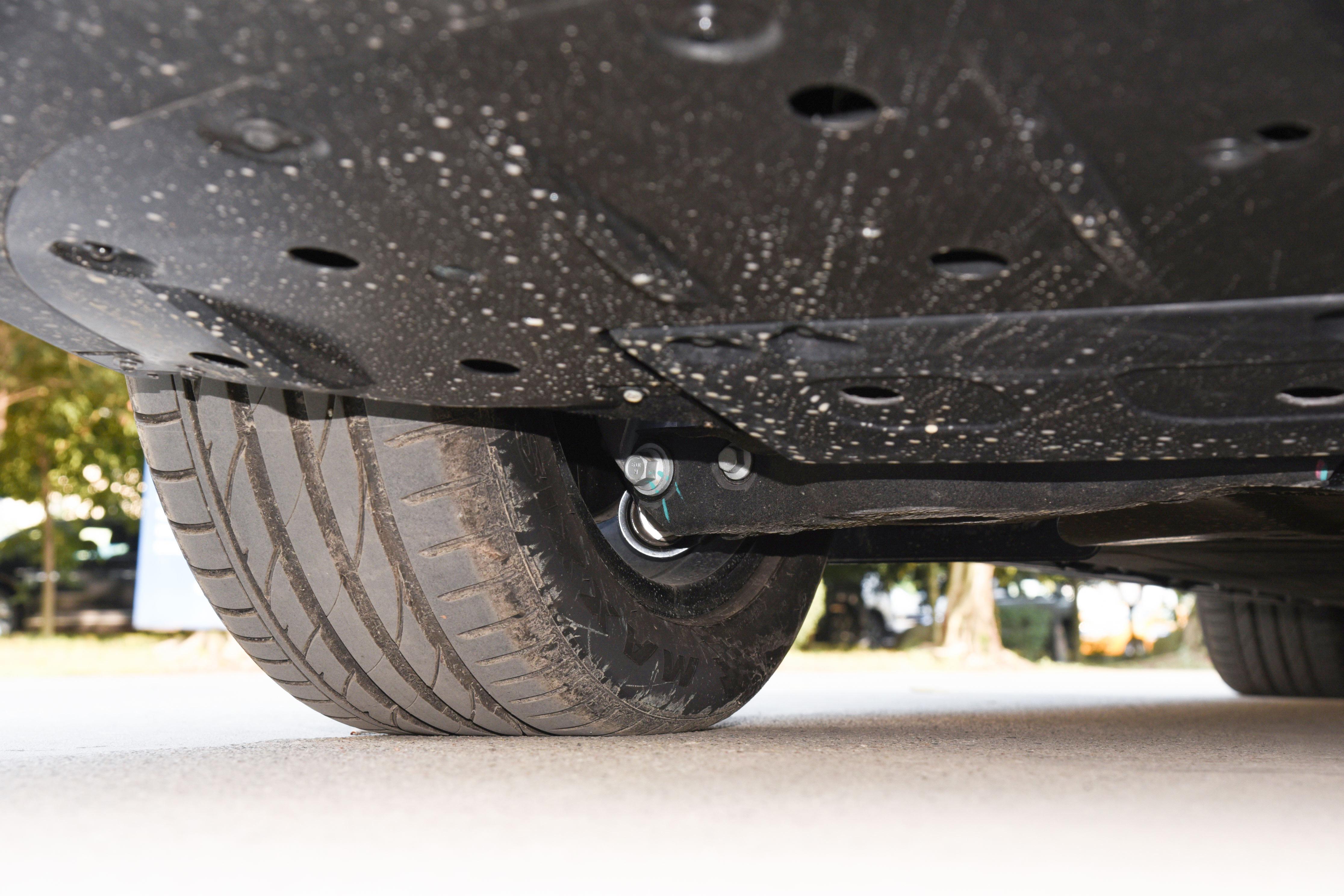 小鹏p7最高配新款2022款,小鹏p7新款2022款空间如何