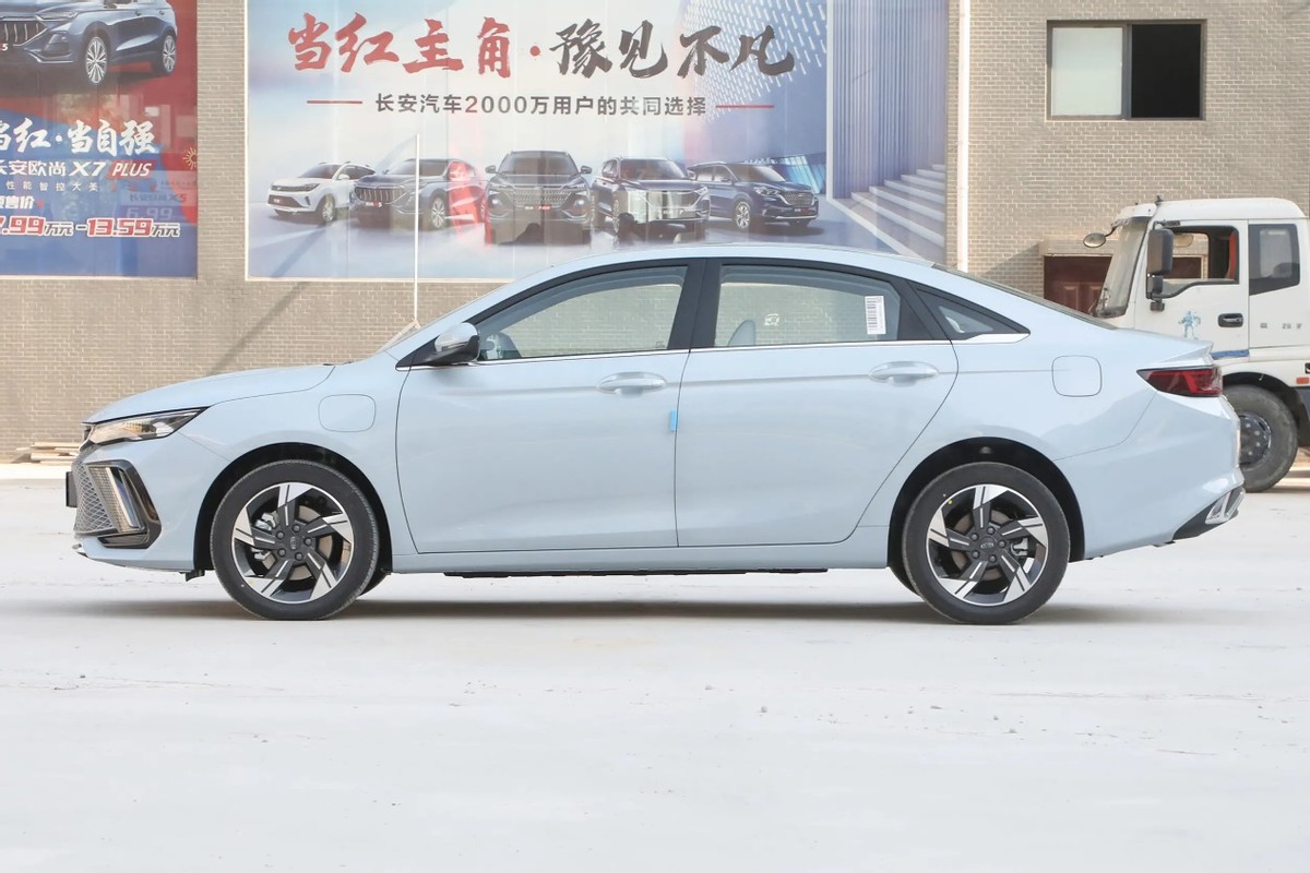 10-15万买家轿选这5款车才不吃亏,最低6万起这4台精品轿车家用首选