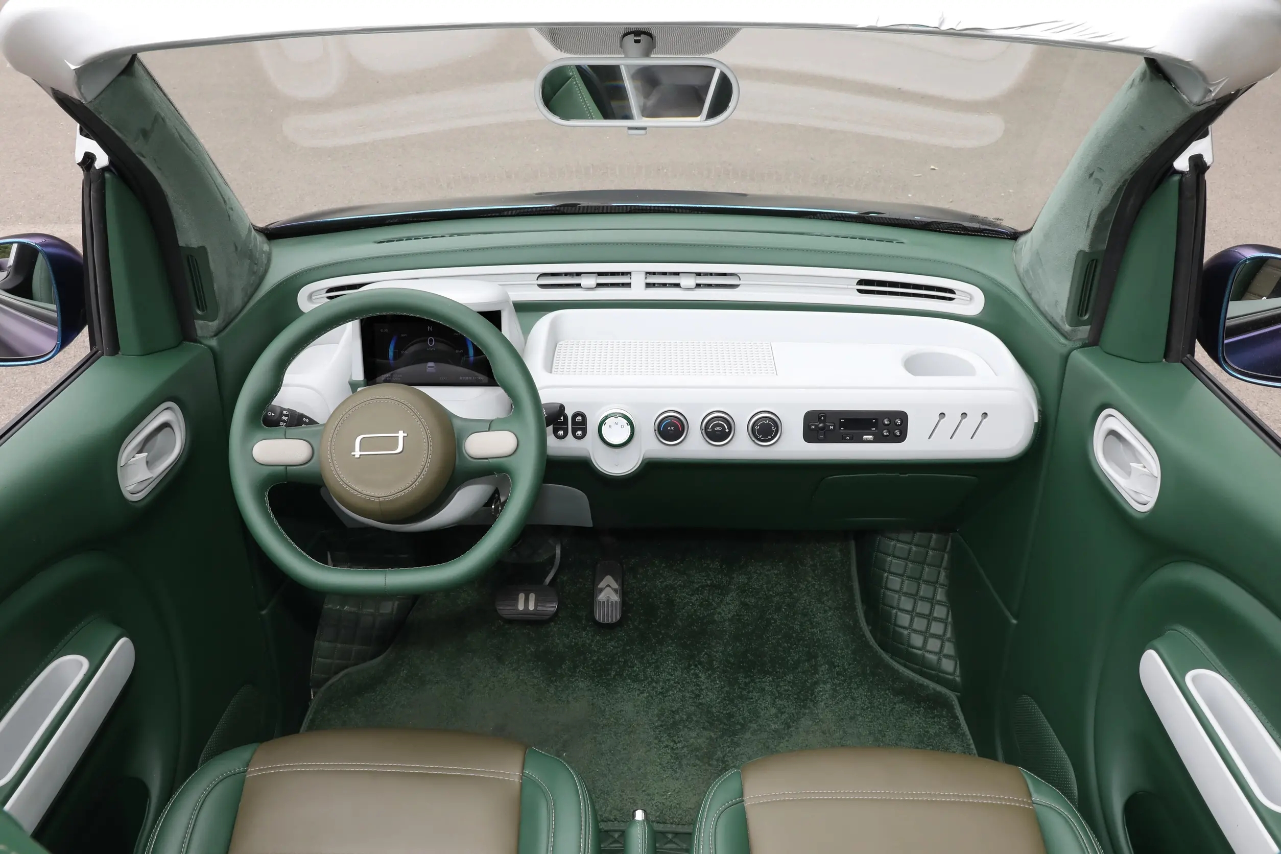 奔腾小马敞篷预定,奔腾小马提供敞篷版可选