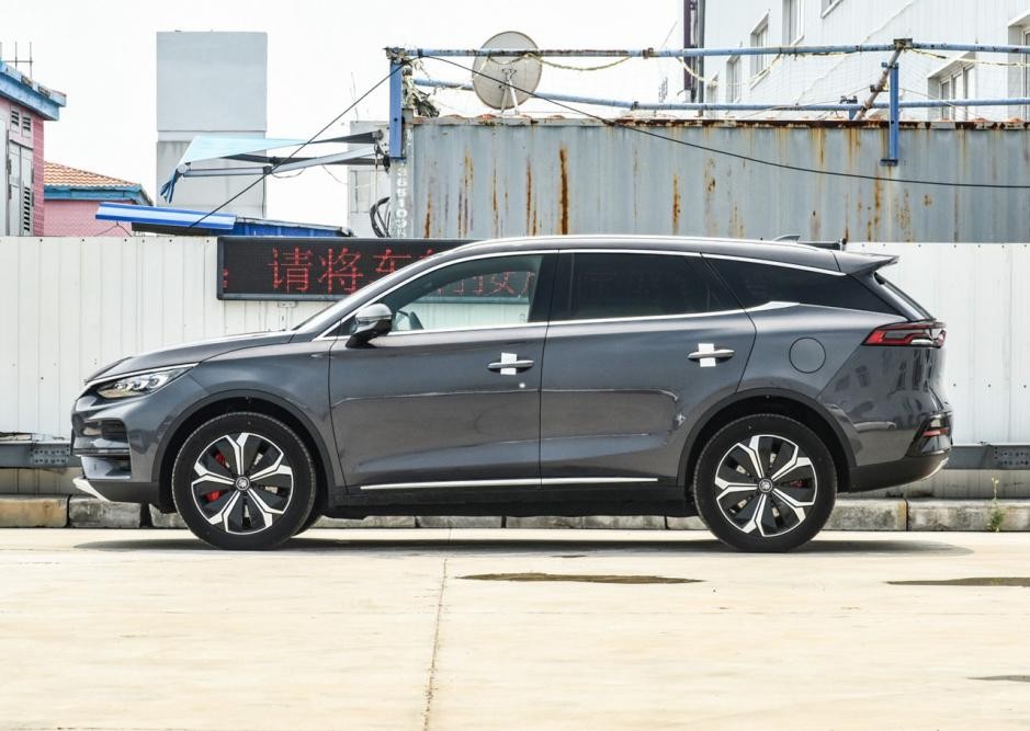 新款比亚迪唐ev和特斯拉modely,modely与比亚迪唐EV比较