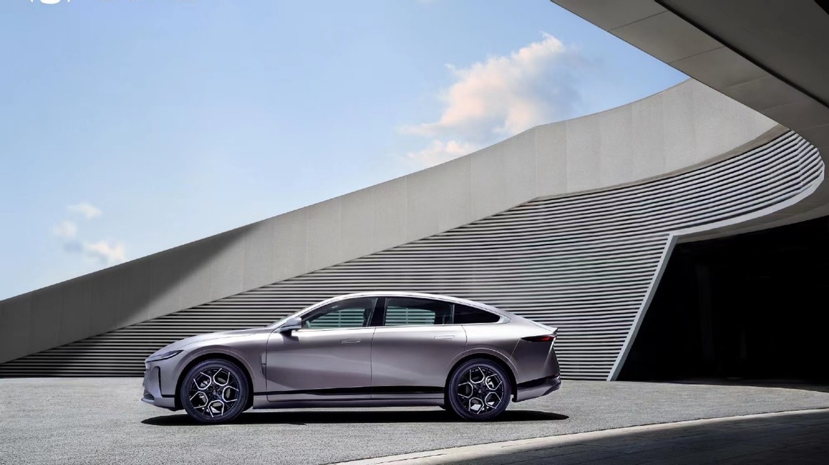 长安启源a07后尾灯多少钱,长安启源a07尾灯怎么拆