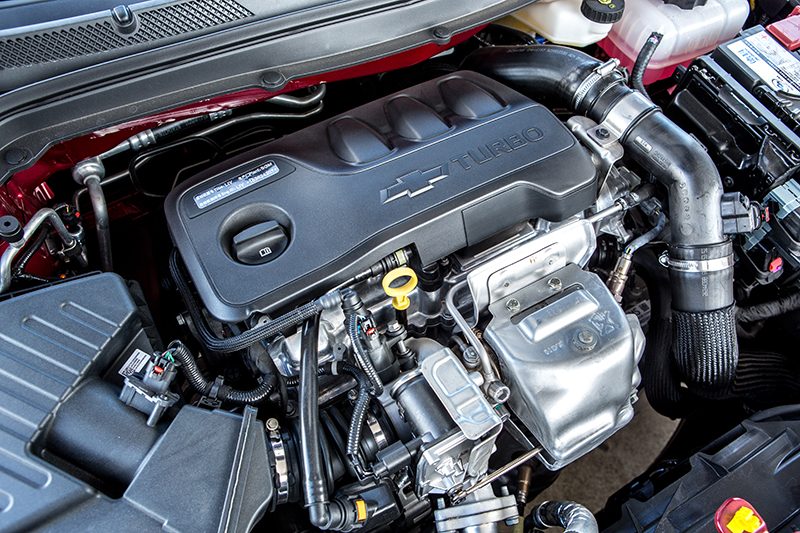 昆明雪佛兰科鲁泽2023款1.5l乐享版,捷达va3与雪佛兰科鲁泽2021款对比