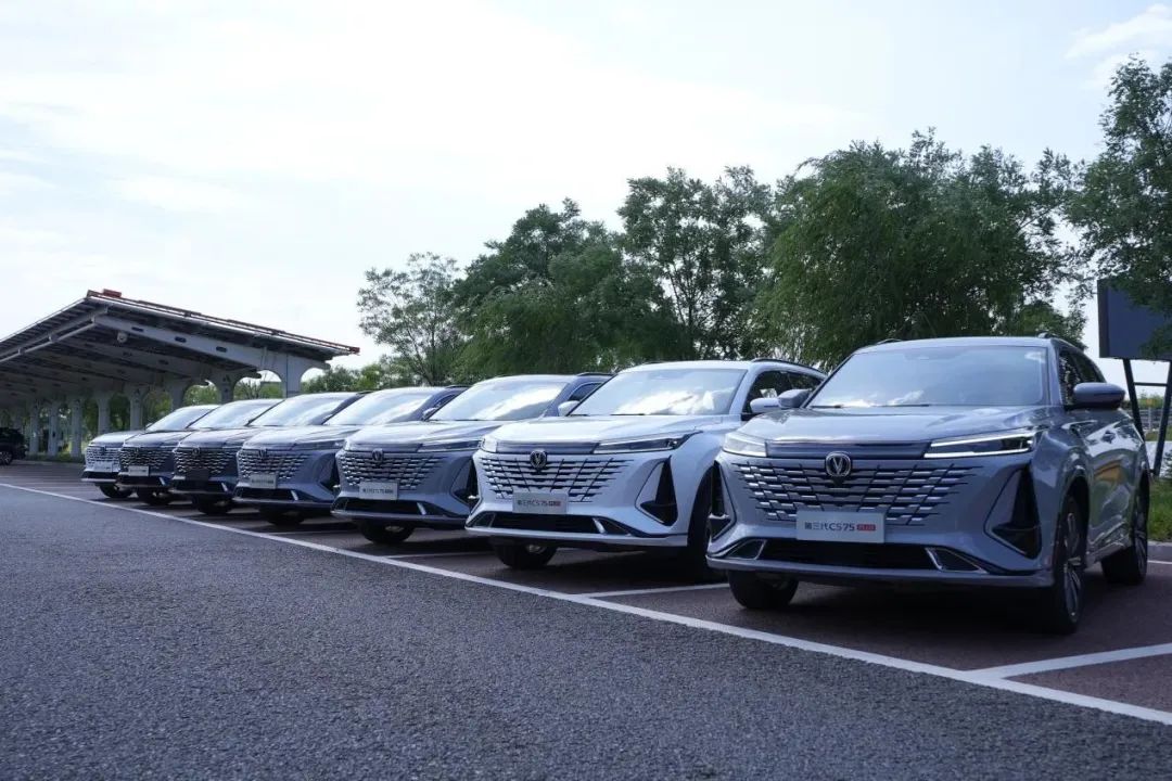 一代长安cs75plus还值得购买吗,第三代cs75plus全系车型讲解