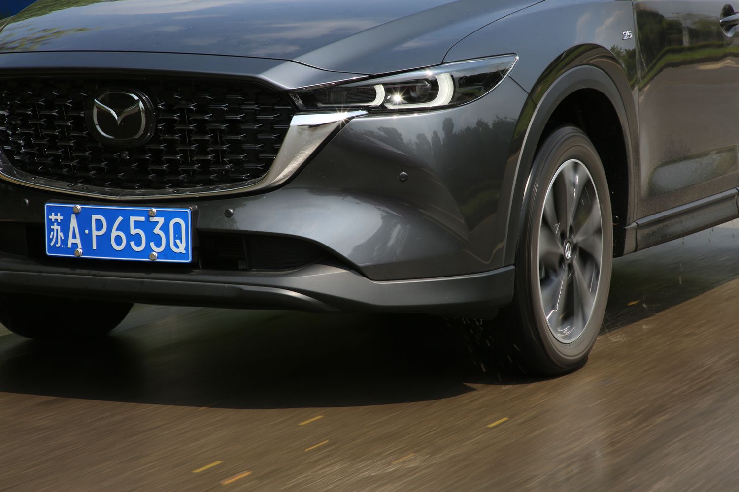 凌放2022与马自达cx-5哪个好,最值得购买的紧凑级suv马自达cx-5