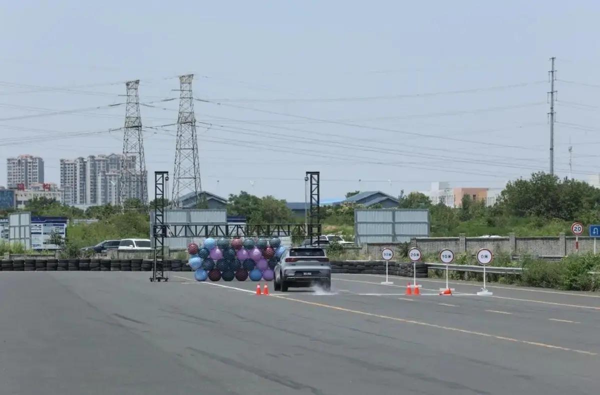东风风神皓极的发动机怎么样,东风风神皓极碰撞测试
