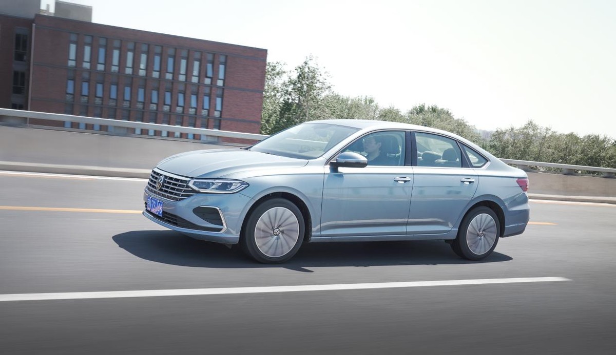 新时代国民家轿新朗逸亮相,上汽大众全新朗逸试驾