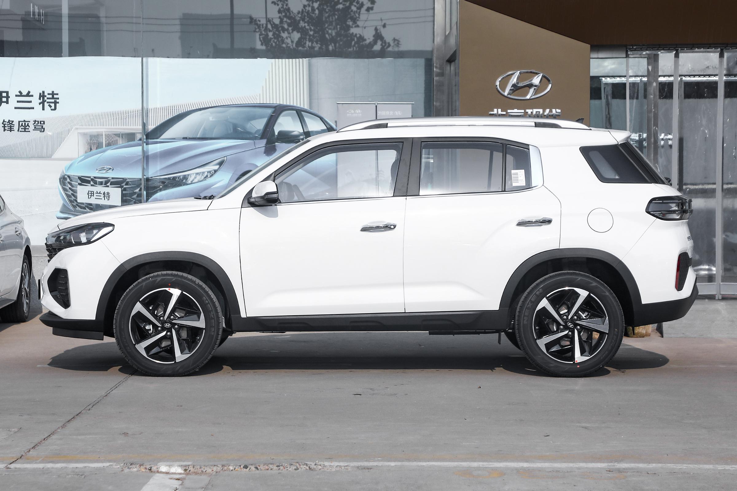接近5米的5座suv,北京现代ix35新款2022款实测