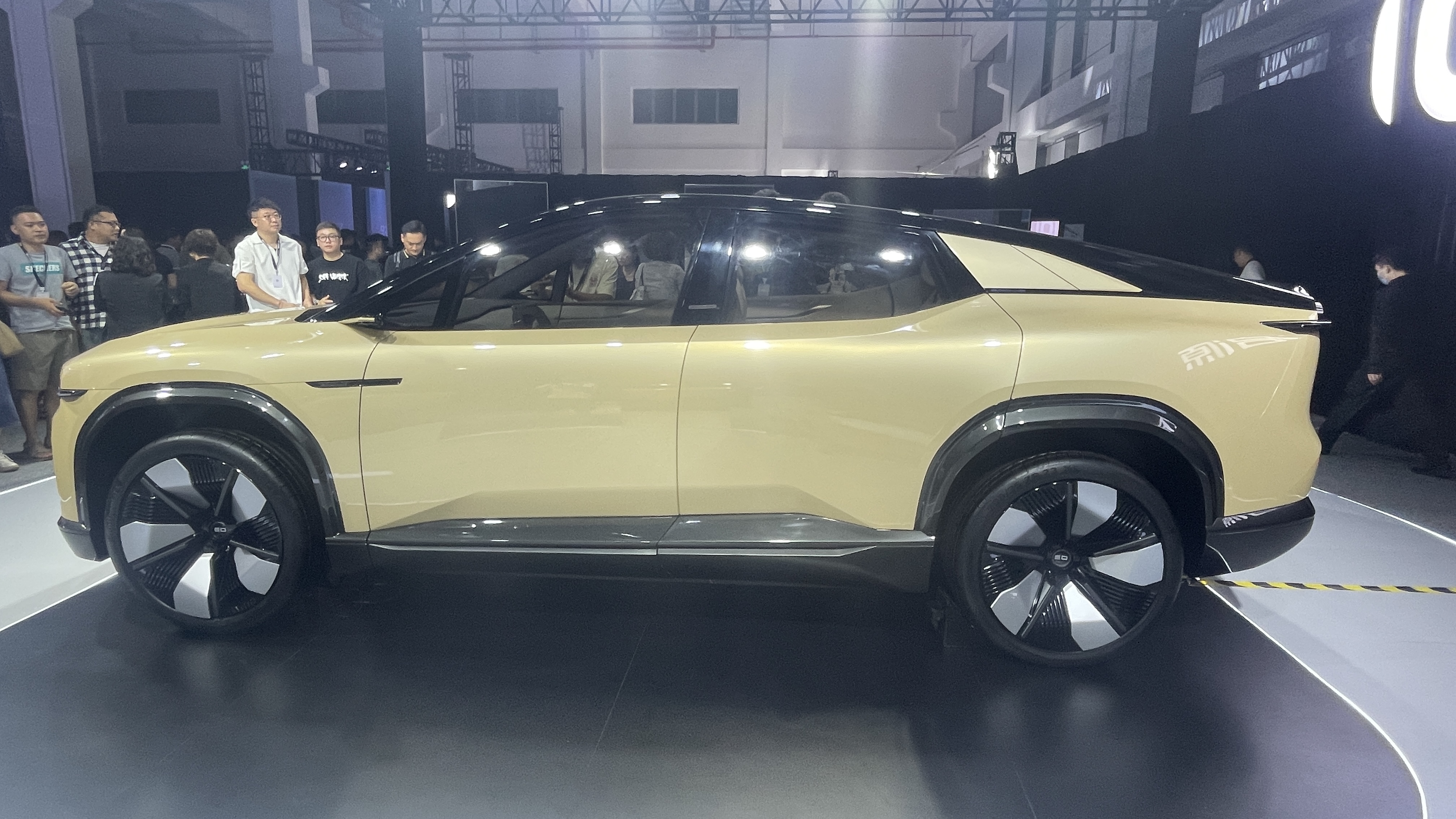 2023年底发布！长安启源全新E0概念车亮相