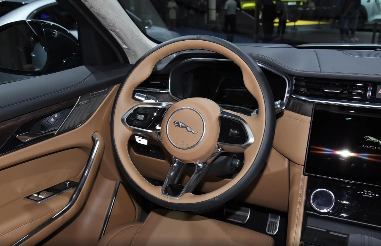 捷豹f-pace3.0二手车试驾,新款捷豹f-pace官图发布