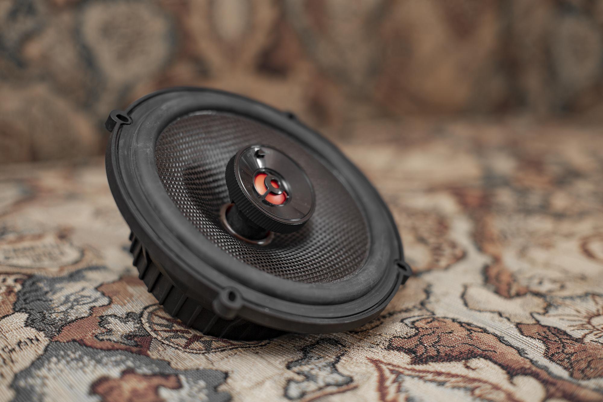 音响品牌jbl排名,正牌jbl音响是什么样的