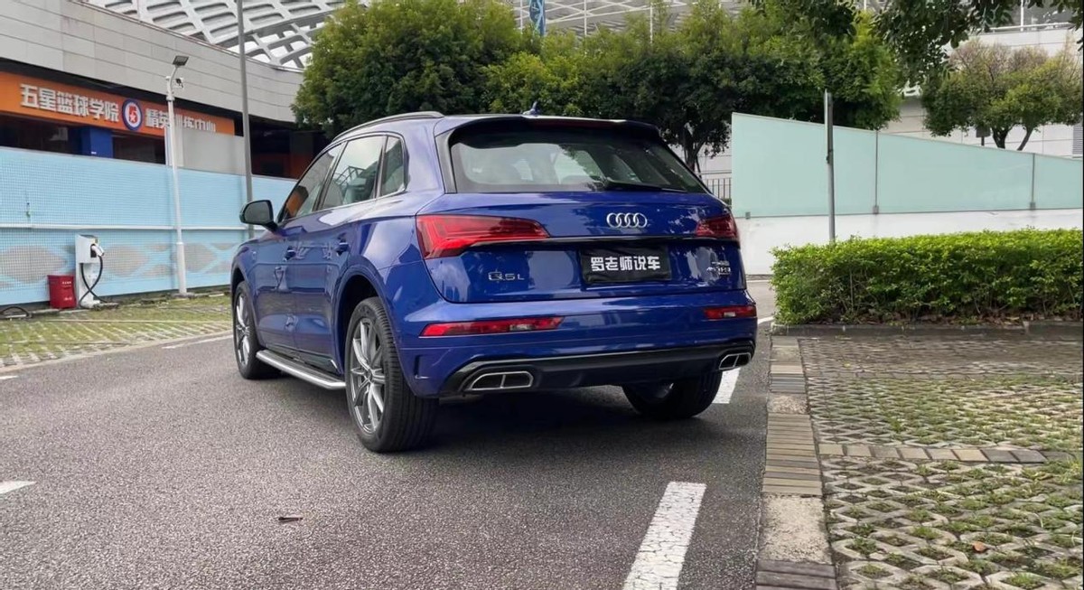 奥迪q5lsportback天云灰,奥迪q5l的优点和缺点