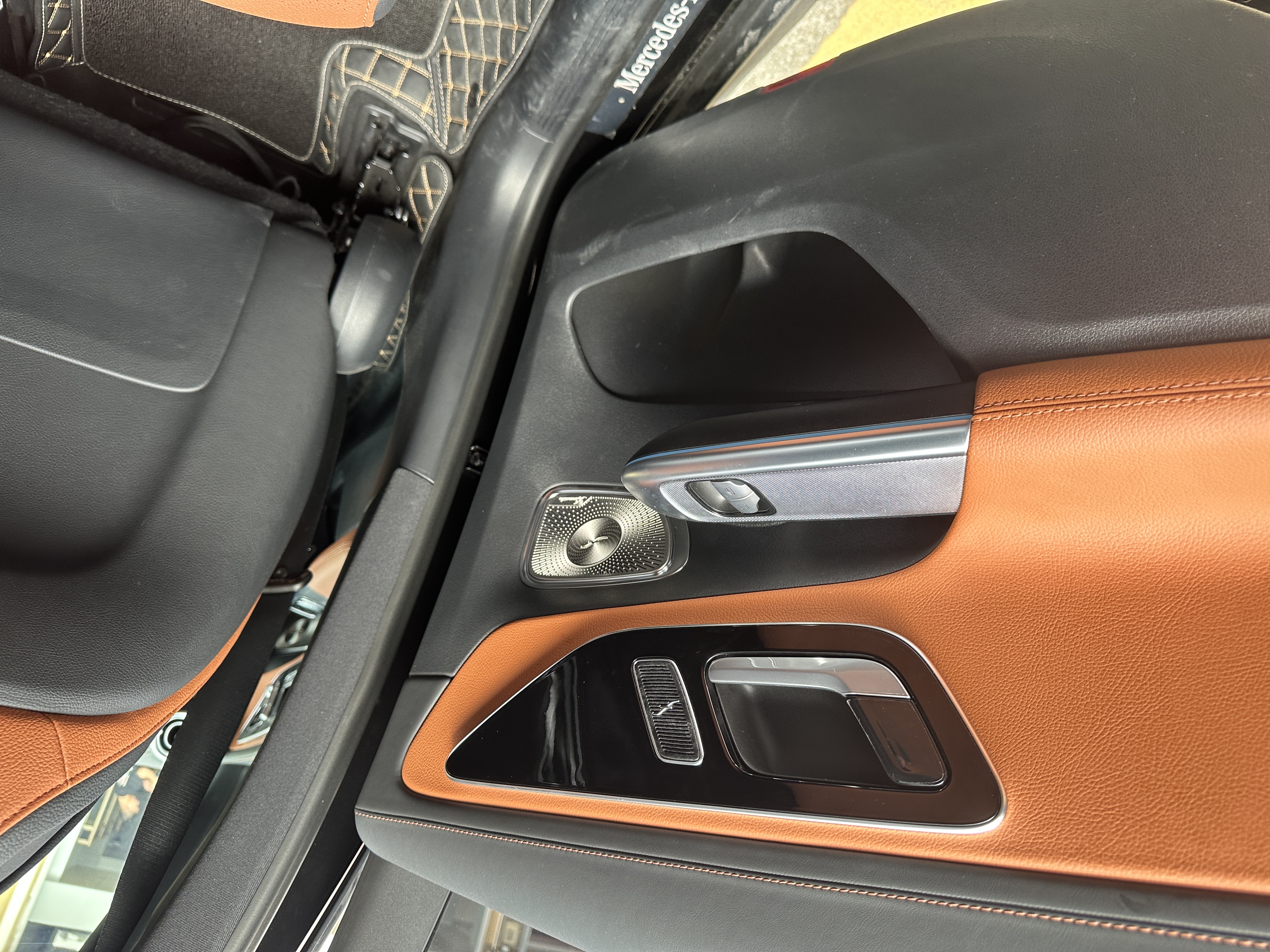 2021款奔驰glc260豪华型柏林之声,23款奔驰glc260l柏林之声音响