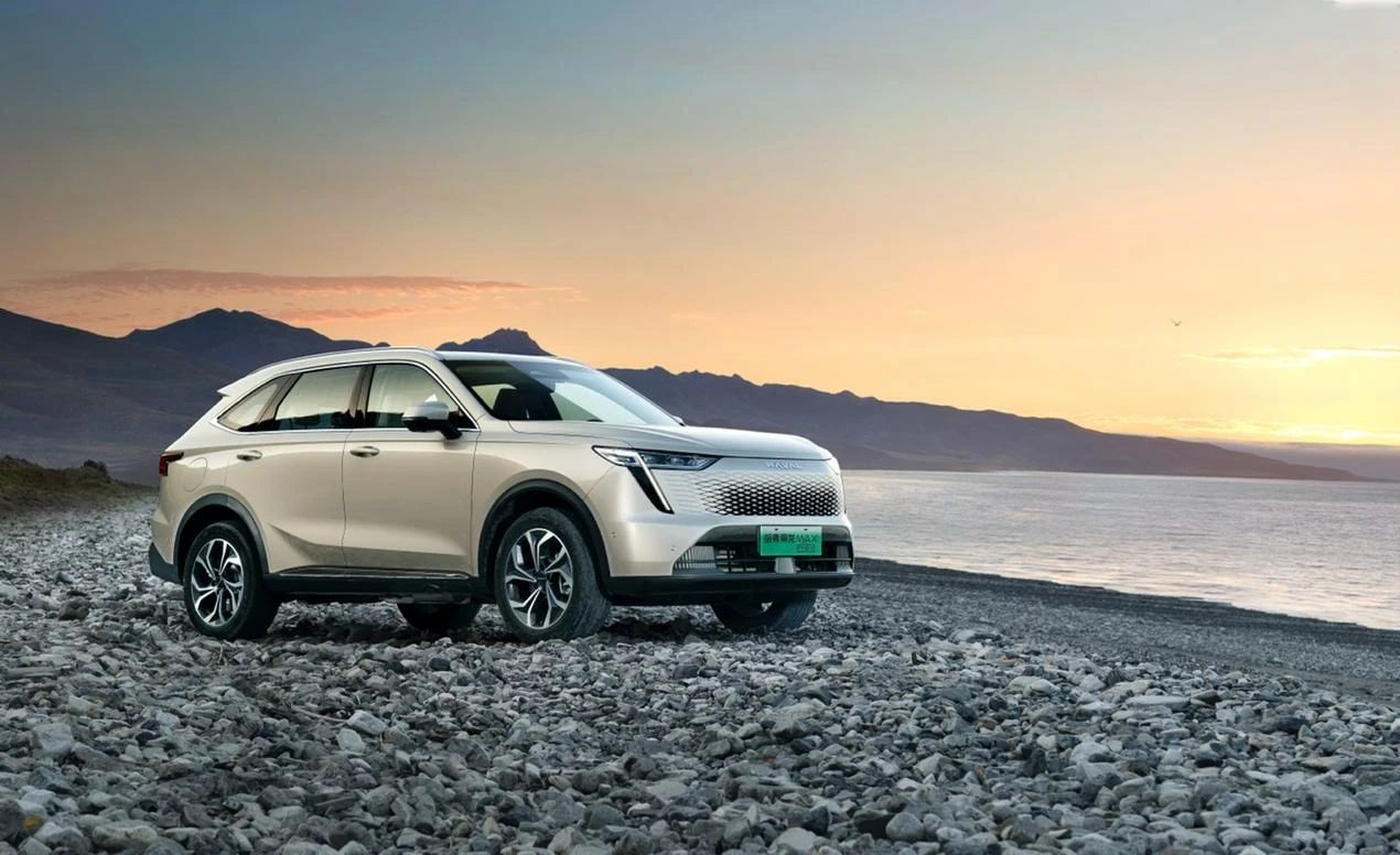 哈弗枭龙max轻混四驱,哈弗枭龙max混动七座多少钱一辆