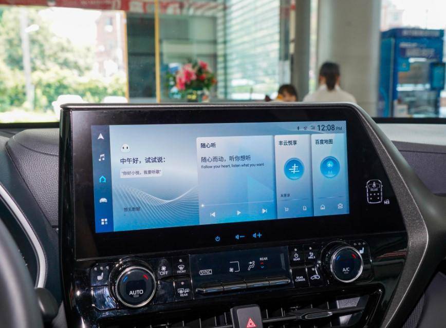 别克昂科旗与丰田汉兰达哪款车好,别克昂科旗2022款与汉兰达2022款