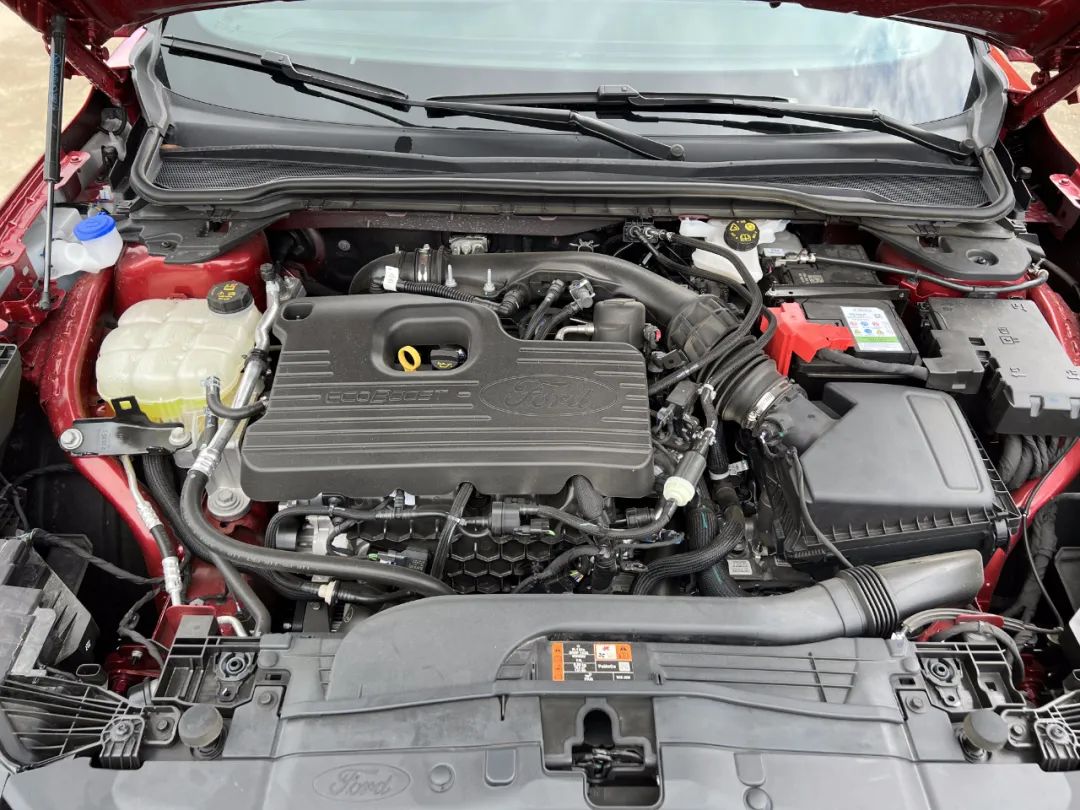 b级轿车探店,近距离探店看车体验国民家轿