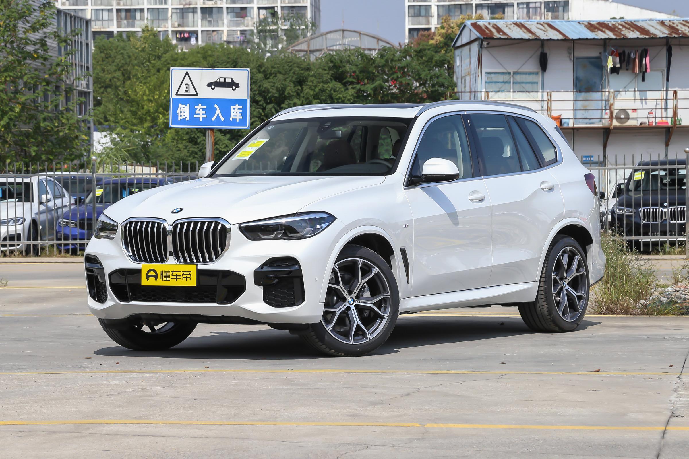 宝马x5是双联屏好看还是老款好看,国产宝马x5双联屏