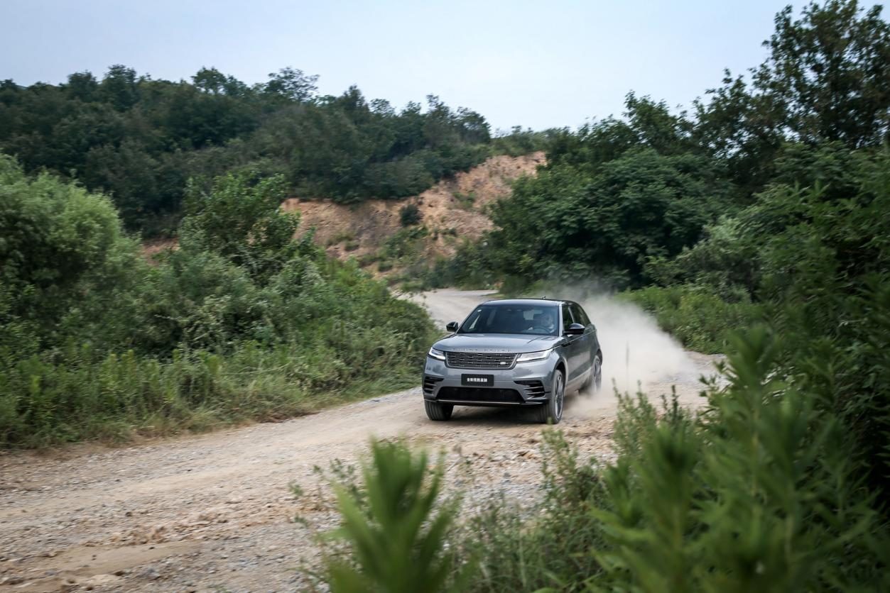 英伦绿揽胜星脉,最新款路虎揽胜星脉测评