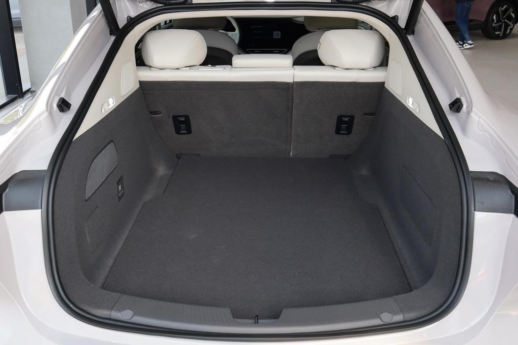 飞凡f7适合什么年龄段的车主,飞凡f7能上专车车型吗