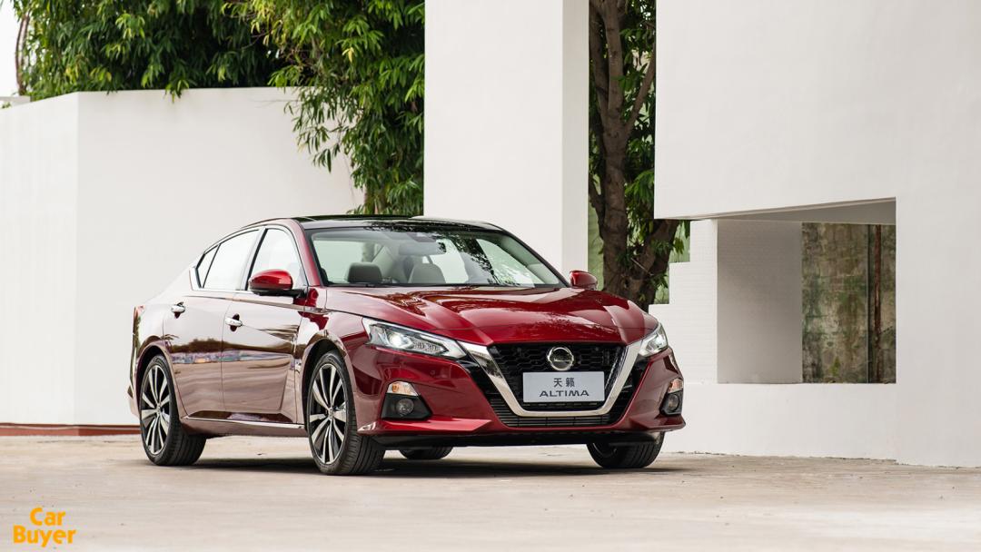 20万中级车越卷越精品，君威和天籁谁能让人无法拒绝？