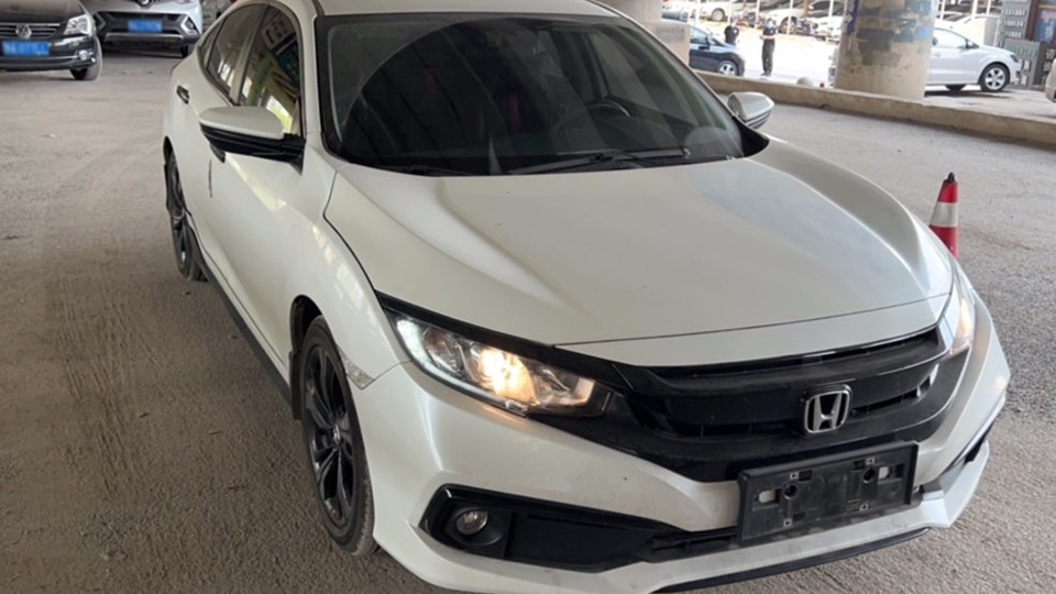 1万六千公里19款十代思域二手,17万落地的11代思域值得买不