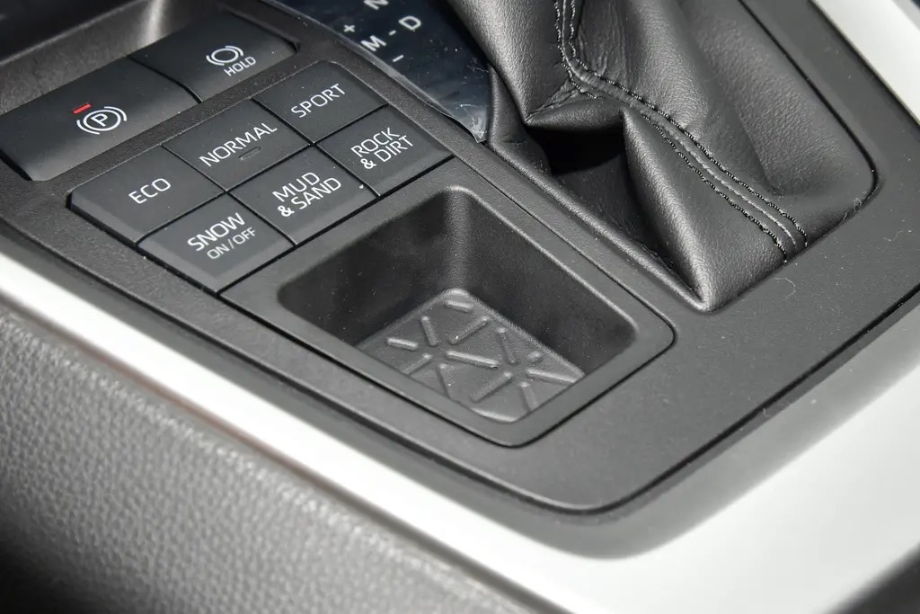 rav4荣放chg功能怎么用,rav4荣放双擎各种功能用法