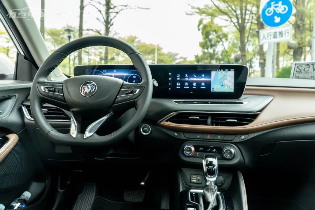 别克威朗pro2022款性价比,别克威朗progs试驾白色