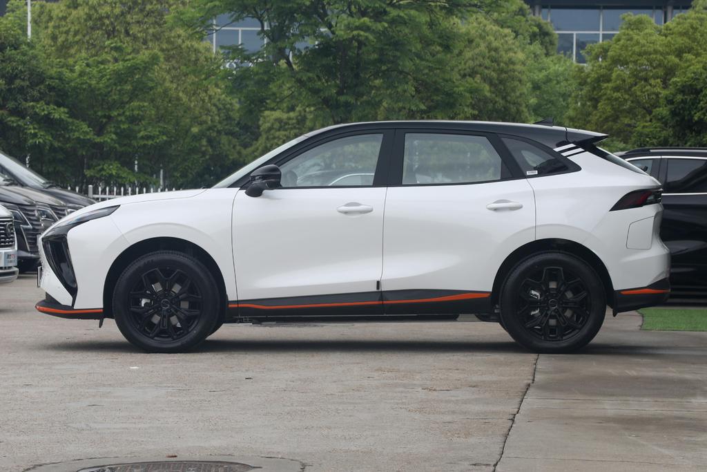 纯电suv风行雷霆410,丰田新能源suv和风行雷霆